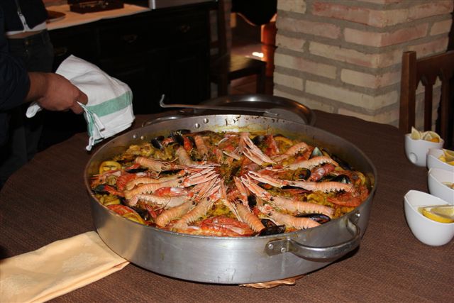 FINCA EL MONTECILLO : LA PAELLA